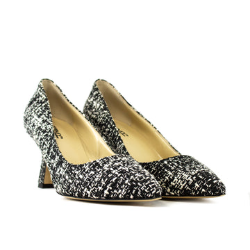 LARA TWEED